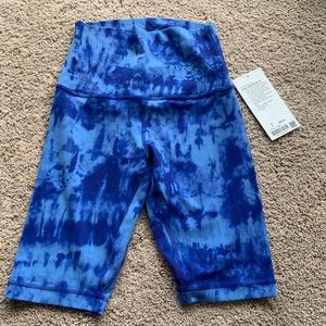Lululemon blue biker shorts